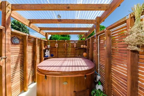 Photo of property in 7 Central Park, Paraparaumu Beach, Paraparaumu, 5032