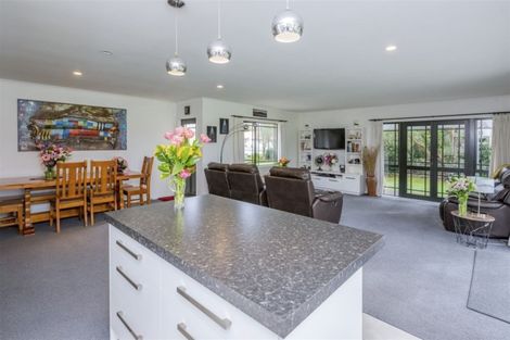 Photo of property in 10 Clifford Close, Levin, 5510