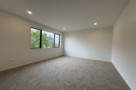 Photo of property in 102c Ennis Avenue, Pakuranga Heights, Auckland, 2010