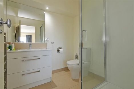 Photo of property in 10/22 Oriental Terrace, Oriental Bay, Wellington, 6011
