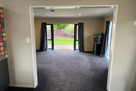Photo of property in 11 Stedley Place, Heathcote Valley, Christchurch, 8022