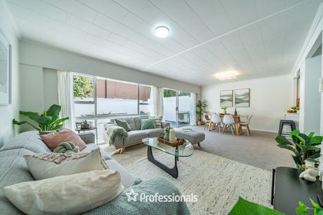 Photo of property in 8b Wai-iti Crescent, Woburn, Lower Hutt, 5010