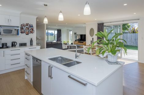 Photo of property in 5 Gladys Place, Levin, 5510