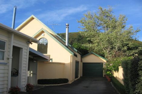 Photo of property in 46a Norton Park Avenue, Fairfield, Lower Hutt, 5011