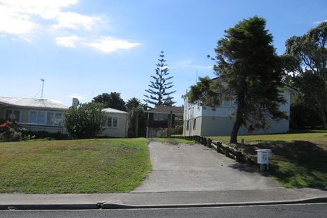 Photo of property in 48a Woodlands Crescent, Browns Bay, Auckland, 0630