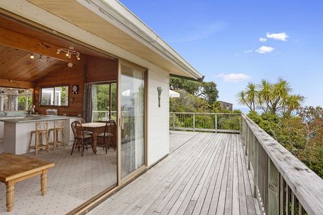 Photo of property in 9 Tirinui Crescent, Tairua, 3508