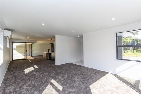 Photo of property in 5 Mackillop Way, Brooklands, New Plymouth, 4310