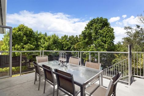 Photo of property in 9 Garmons Way, Castor Bay, Auckland, 0620