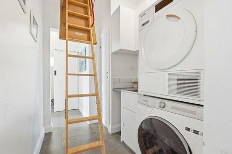 Photo of property in 96 Alma Road, Gonville, Whanganui, 4501