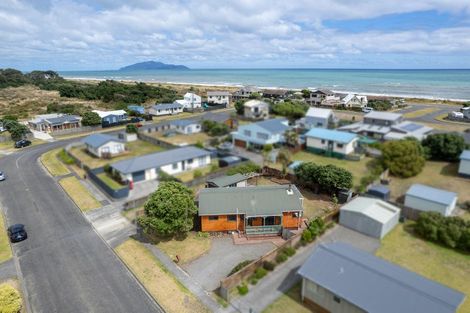 Photo of property in 31 Scott Avenue, Otaki Beach, Otaki, 5512