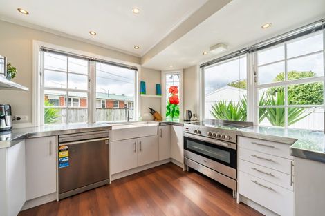 Photo of property in 27a Ebdentown Street, Ebdentown, Upper Hutt, 5018