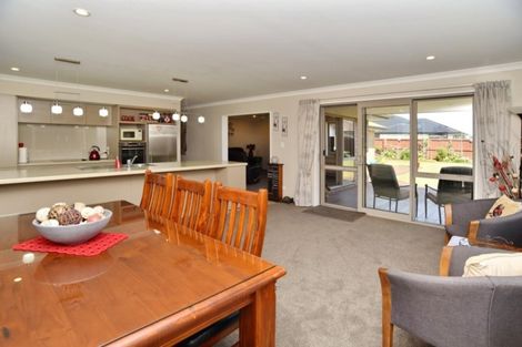 Photo of property in 7 Walnut Way, Rangiora, 7400