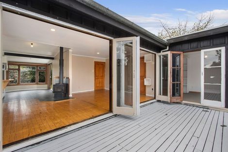 Photo of property in 18 Omokoroa Road, Omokoroa, 3114