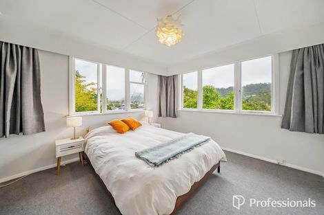 Photo of property in 11 Morrison Grove, Stokes Valley, Lower Hutt, 5019