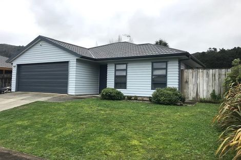 Photo of property in 13 Poppy Watts Grove, Stokes Valley, Lower Hutt, 5019