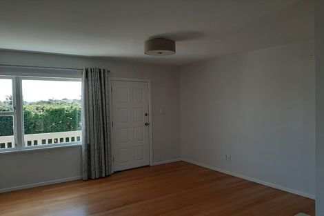 Photo of property in 2/48a Northboro Road, Belmont, Auckland, 0622