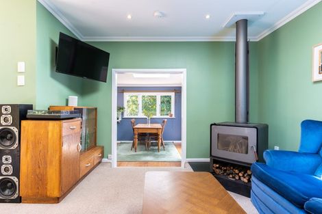 Photo of property in 38 View Road, Titahi Bay, Porirua, 5022