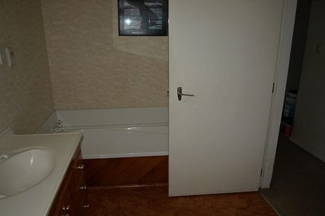 Photo of property in 7 Taylor Terrace, Tawa, Wellington, 5028