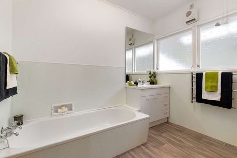 Photo of property in 10 Kaiwaka Road, Waiuku, 2123