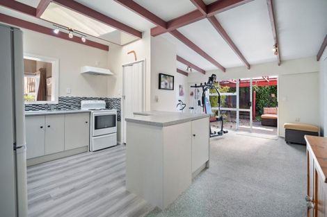 Photo of property in 27 Bond Street, Foxton Beach, Foxton, 4815