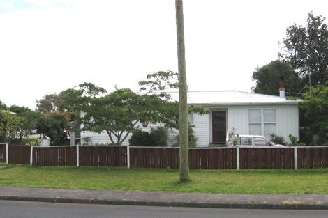 Photo of property in 24 Tramway Road, Beach Haven, Auckland, 0626