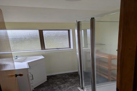 Photo of property in 14 Taungata Road, York Bay, Lower Hutt, 5013