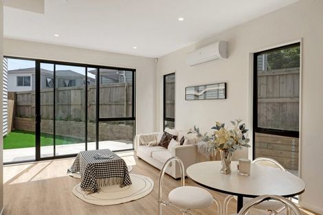 Photo of property in 2/40 Bahari Drive, Ranui, Auckland, 0612