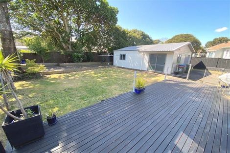 Photo of property in 8 Smith Crescent, Onehunga, Auckland, 1061