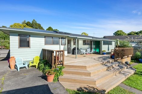 Photo of property in 5 Glucina Place, Glen Eden, Auckland, 0602