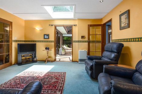 Photo of property in 12 Observatory Close, Whitby, Porirua, 5024