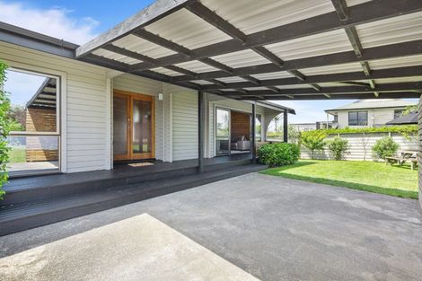 Photo of property in 27 Clarks Beach Road, Clarks Beach, 2122