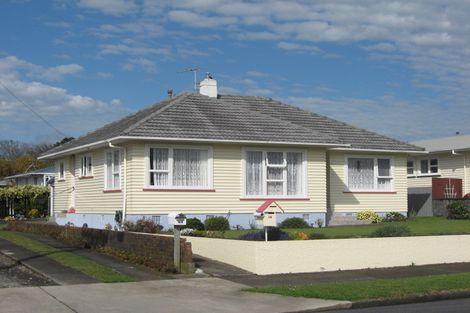 Photo of property in 14 Trafalgar Street, Westown, New Plymouth, 4310