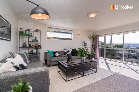 Photo of property in 21 Earls Road, Saint Clair, Dunedin, 9012