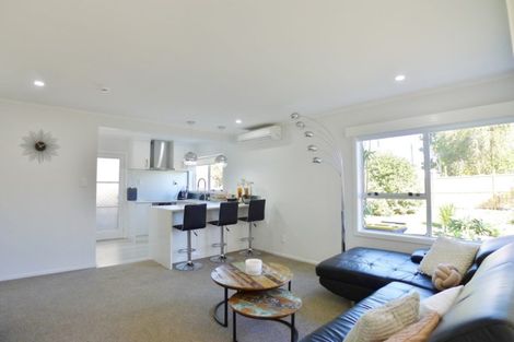 Photo of property in 1/29 Nikau Street, New Lynn, Auckland, 0600