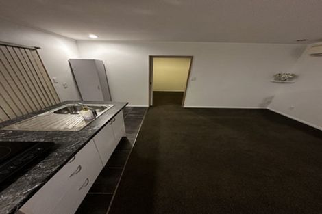 Photo of property in 69 Vintage Drive, Henderson, Auckland, 0612