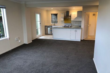 Photo of property in 33 Noeleen Street, Glenfield, Auckland, 0629