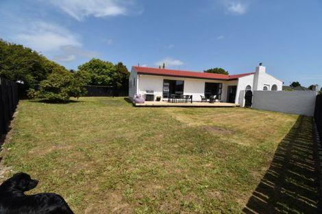 Photo of property in 12 Te Kama Street, Levin, 5510