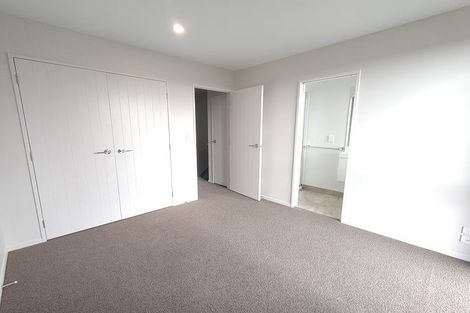 Photo of property in 4/9 Beaufield Lane, Te Atatu Peninsula, Auckland, 0610