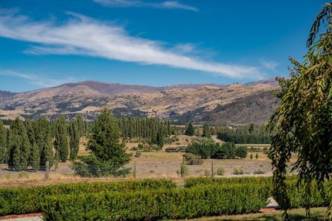 Photo of property in 11 Riverbank Road, Wanaka, 9382
