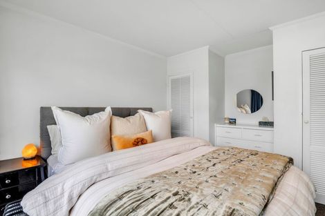 Photo of property in 40 Clifton Terrace, Fitzherbert, Palmerston North, 4410