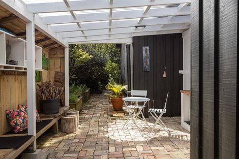 Photo of property in 264 Beach Road, Campbells Bay, Auckland, 0630