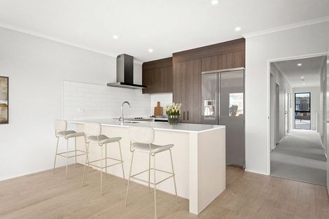 Photo of property in 4/1 Parapara Place, Albany, 0632