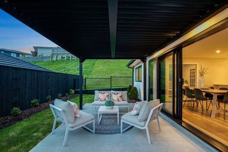 Photo of property in 11 Te Hoiere Street, Aotea, Porirua, 5024