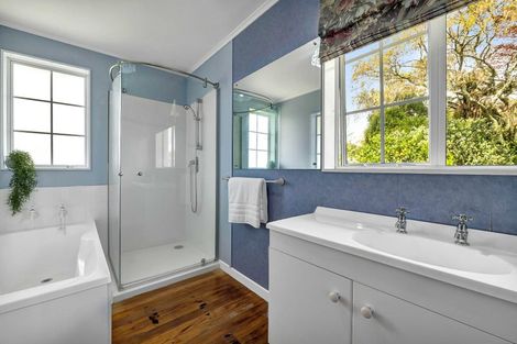 Photo of property in 14a Trafalgar Street, Westown, New Plymouth, 4310