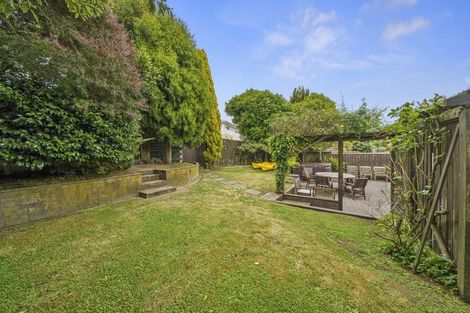 Photo of property in 7 Saint Johns Terrace, Tawa, Wellington, 5028