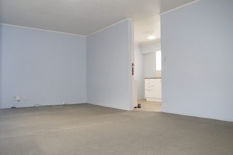 Photo of property in 1/11 Ballater Place, Highland Park, Auckland, 2010