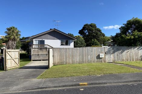 Photo of property in 42 Claverdon Drive, Massey, Auckland, 0614
