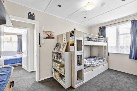 Photo of property in 12 Collins Crescent, Feilding, 4702