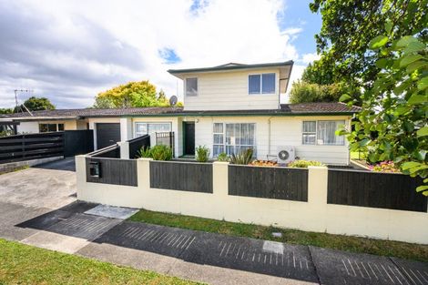 Photo of property in 1a Dunk Place, Milson, Palmerston North, 4414