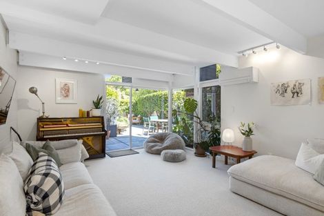 Photo of property in 102 Winchester Street, Merivale, Christchurch, 8014